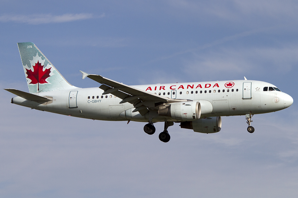 Air Canada, C-GBHY, Airbus, A319-114, 31.08.2011, YUL, Montreal, Canada 




