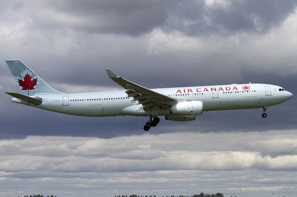 Air Canada, C-GFAH, Airbus, A330-343X, 06.09.2011, YUL, Montreal, Canada




