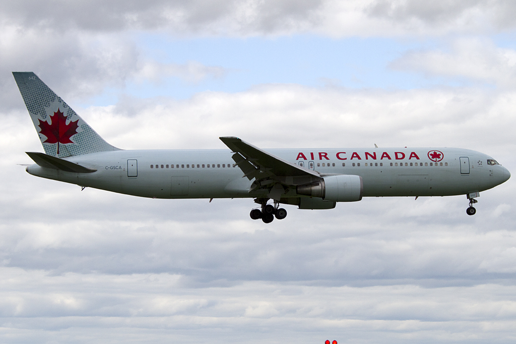 Air Canada, C-GSCA, Boeing, B767-375ER, 06.09.2011, YUL, Montreal, Canada 






