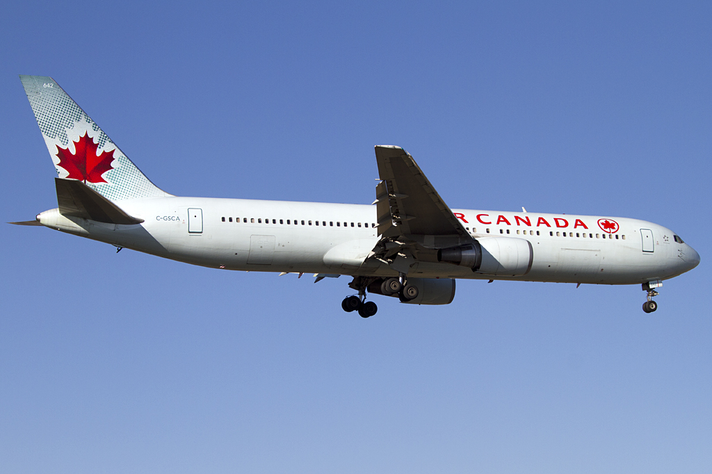 Air Canada, C-GSCA, Boeing, B767-375ER, 14.01.2012, GVA, Geneve, Switzerland 




