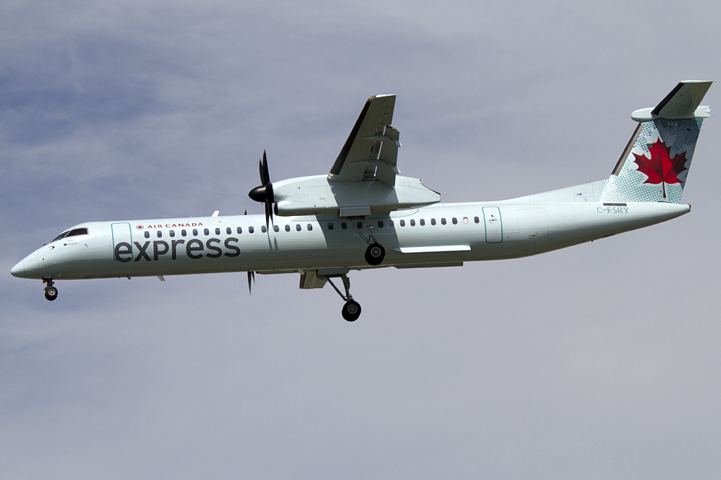 Air Canada - Express, C-FSRY, Bombardier, DHC-8-402Q Dash 8, 25.08.2011, YUL, Montreal, Canada 





