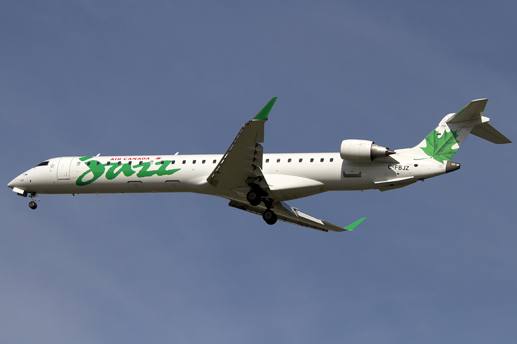 Air Canada - Jazz, C-FBJZ, Bombardier, CRJ-705ER, 25.08.2011, YUL, Montreal, Canada



