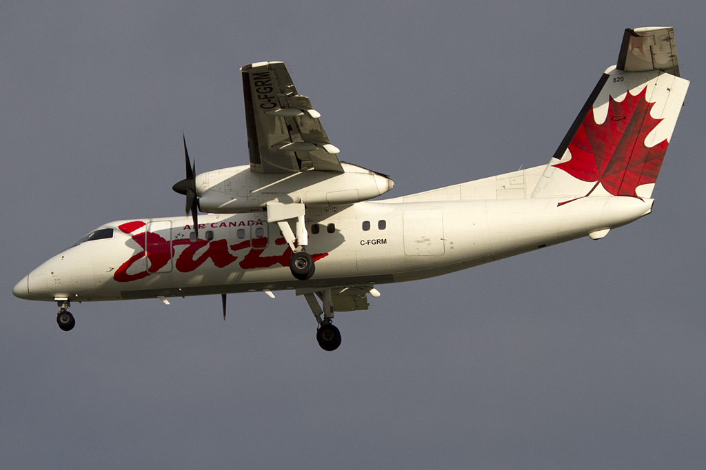 Air Canada - Jazz, C-FGRM, deHavilland, DHC-8-102 Dash 8, 25.08.2011, YUL, Montreal, Canada



