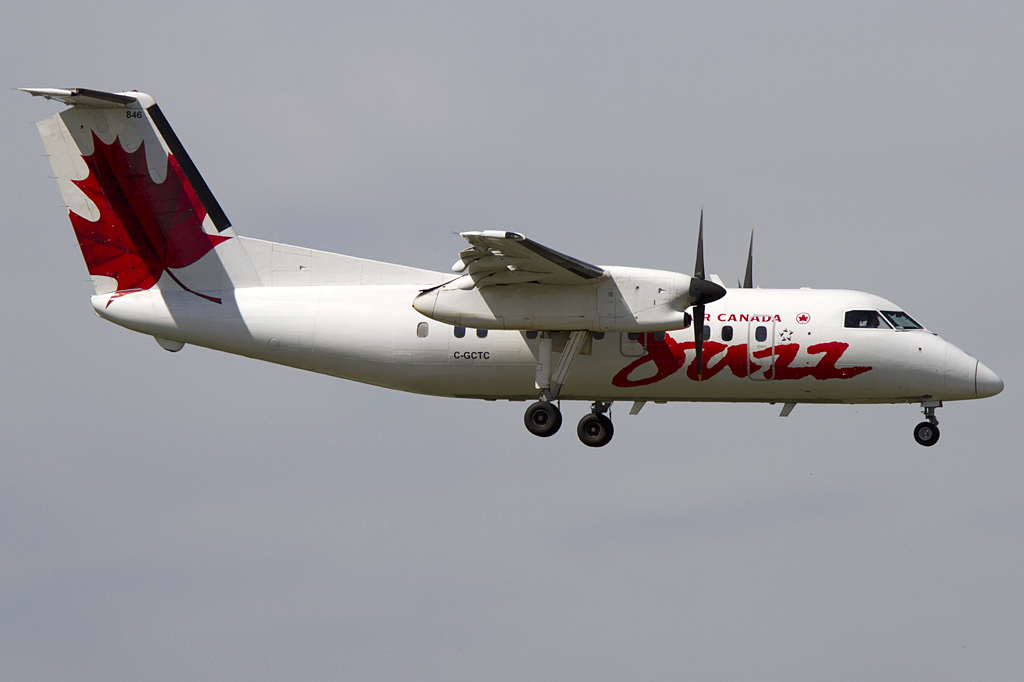 Air Canada - Jazz, C-GCTC, deHavilland, DHC-8-102 Dash 8, 31.08.2011, YUL, Montreal, Canada


