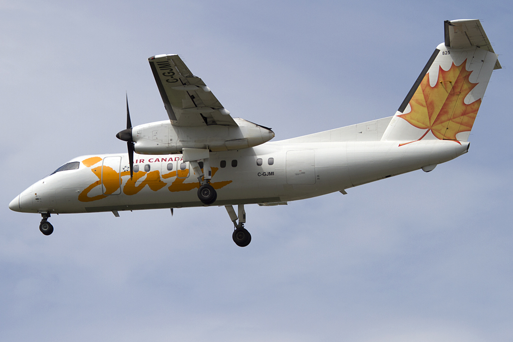 Air Canada - Jazz, C-GJMI, deHavilland, DHC-8-102 Dash 8, 25.08.2011, YUL, Montreal, Canada



