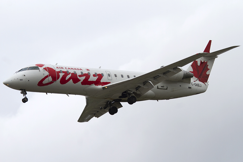 Air Canada - Jazz, C-GKEJ, Bombardier, CRJ-200ER, 04.09.2011, YYZ, Toronto, Canada


