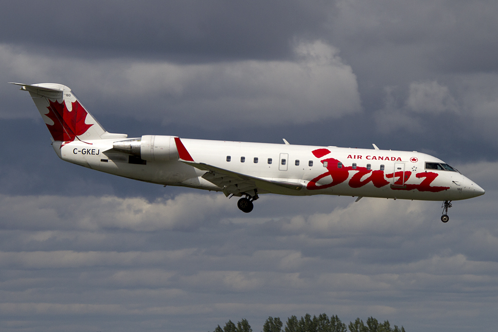 Air Canada - Jazz, C-GKEJ, Bombardier, CRJ-200ER, 06.09.2011, YUL, Montreal, Canada



