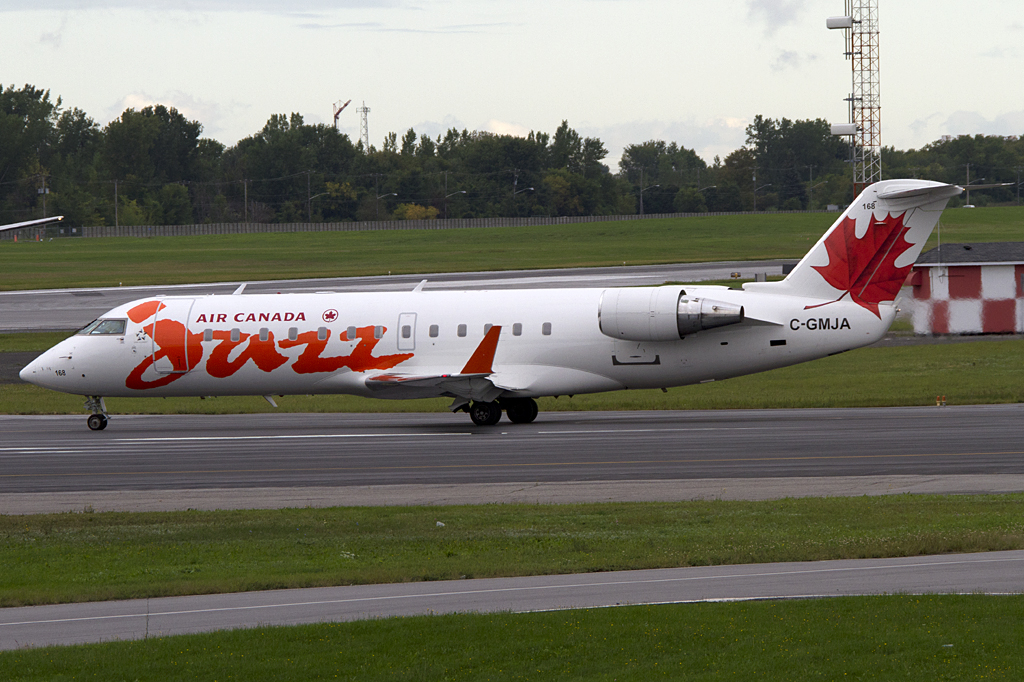 Air Canada - Jazz, C-GMJA, Bombardier, CRJ-200ER, 06.09.2011, YUL, Montreal, Canada 




