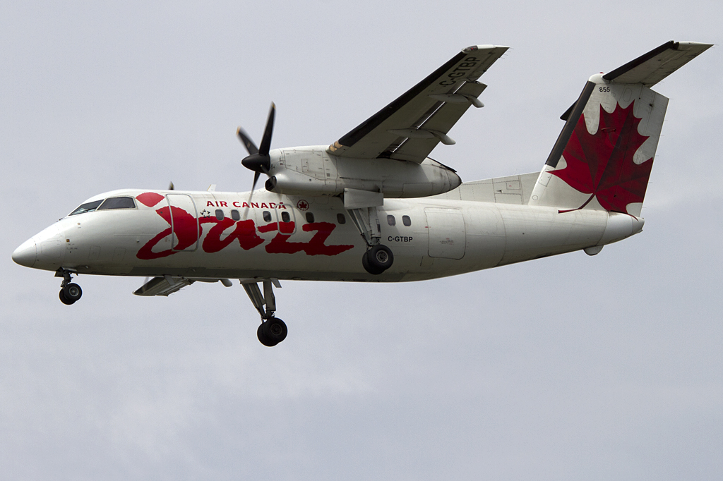 Air Canada - Jazz, C-GTBP, deHavilland, DHC-8-102 Dash 8, 25.08.2011, YUL, Montreal, Canada


