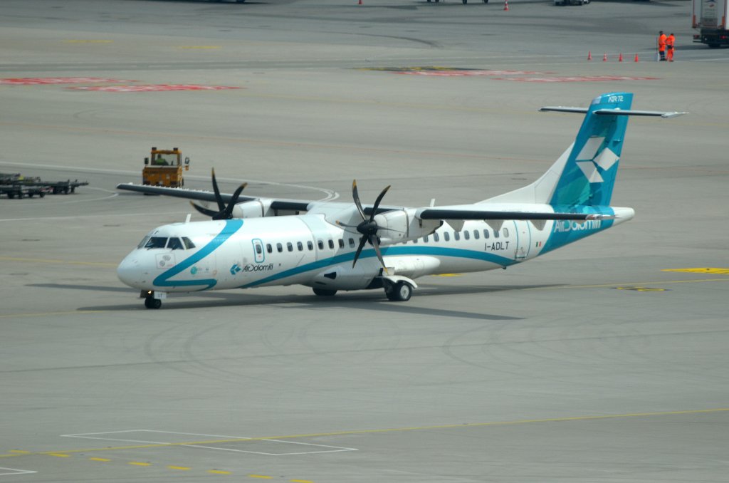 Air Dolomiti ATR 72 I-ADLT in Mnchen Franz Josef Strau am 08.04.13