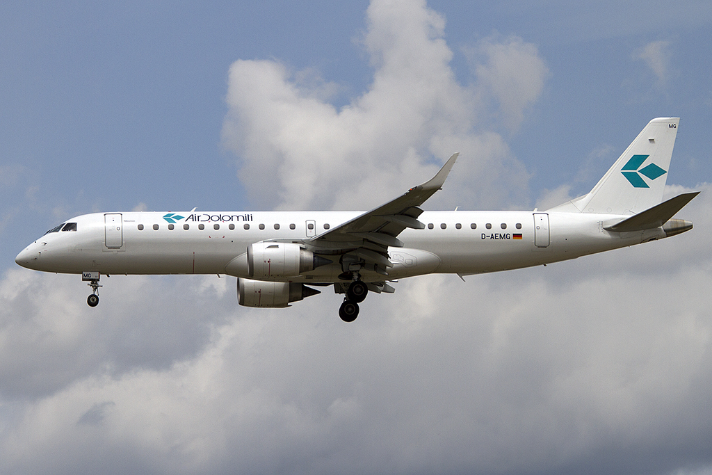Air Dolomiti, D-AEMG, Embraer, ERJ-190-100LR, 18.07.2012, FRA, Frankfurt, Germany 



