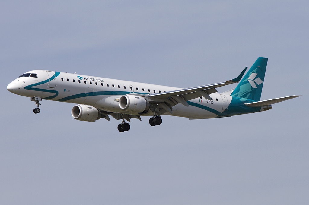 Air Dolomiti, I-ADJO, Embraer, ERJ-195LR, 28.04.2010, FRA, Frankfurt, Germany 


