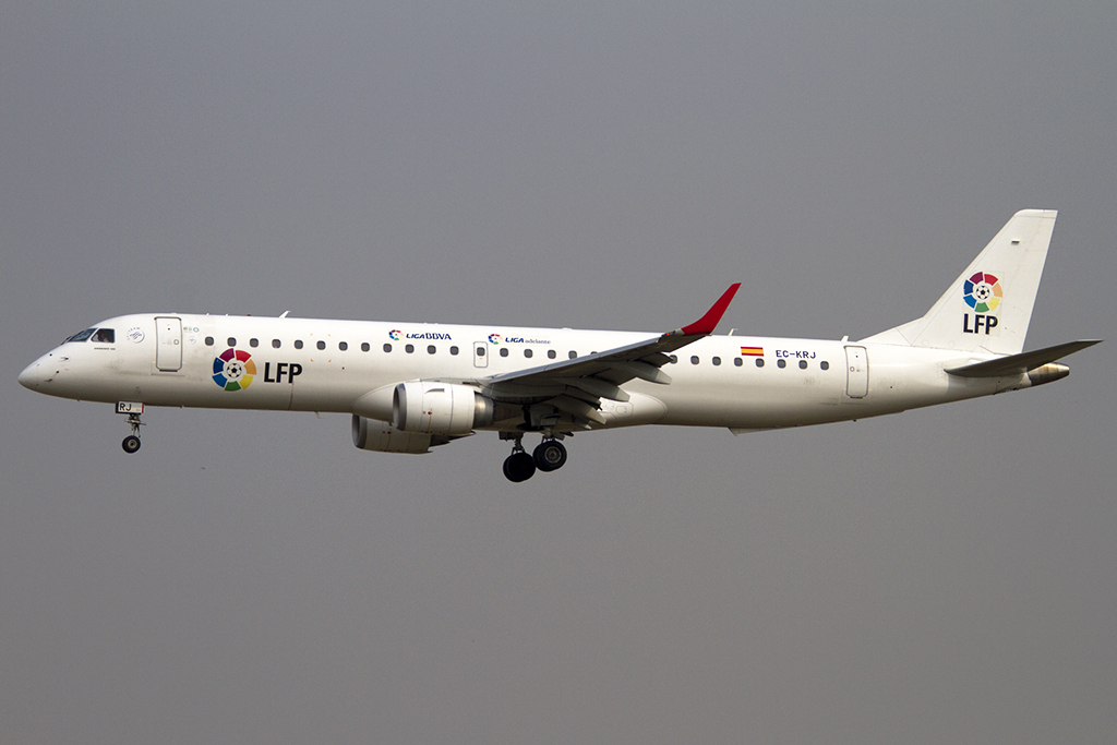Air Europa, EC-KRJ, Embraer, ERJ-195LR, 08.09.2012, BCN, Barcelona, Spain 



