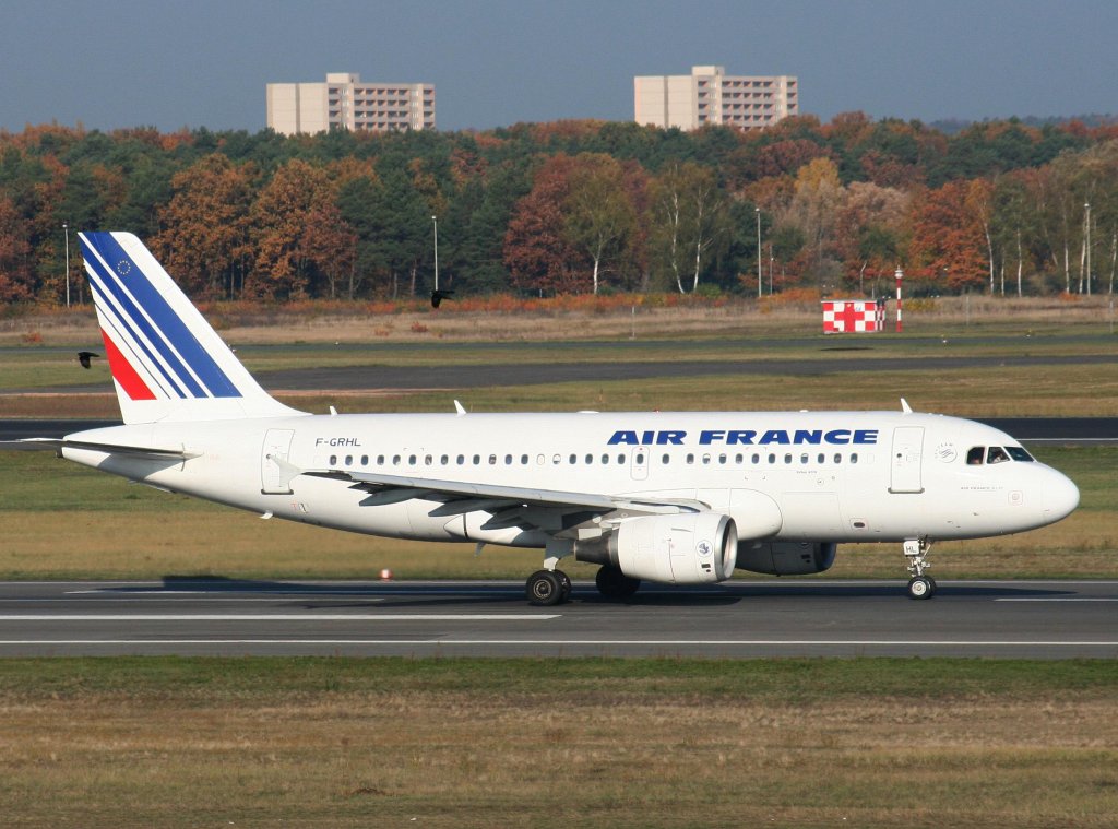 Air France A 319-111 F-GRHL beim Start in Berlin-Tegel am 31.10.2009