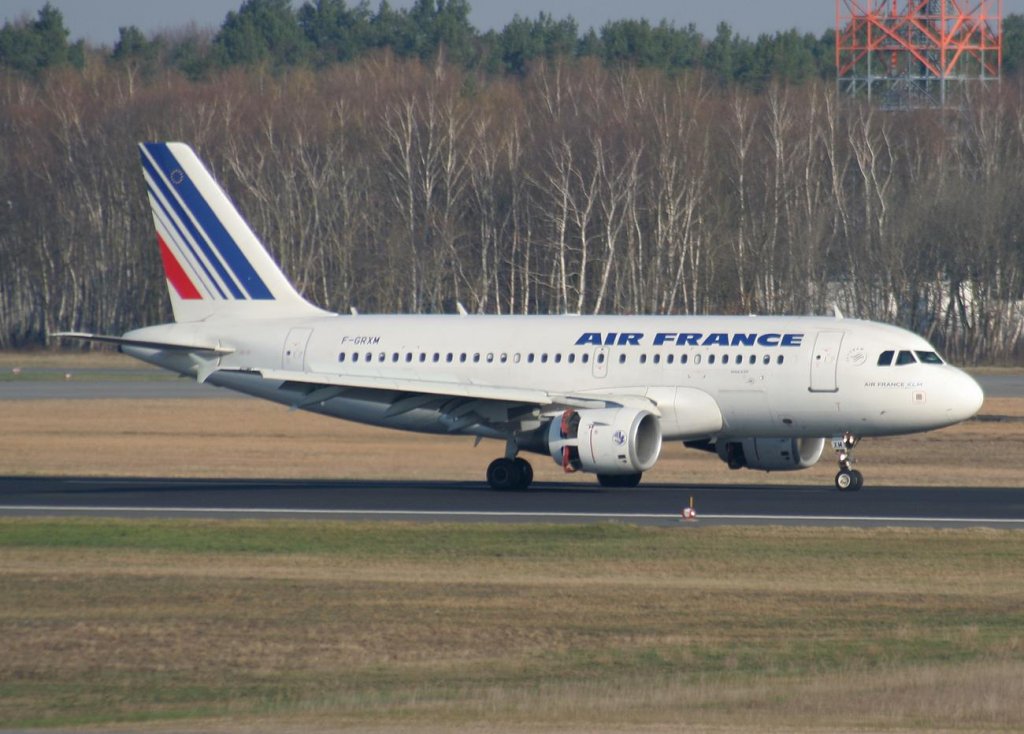 Air France A 319-111 F-GRXM nach der Landung in Berlin-Tegel am 03.04.2010