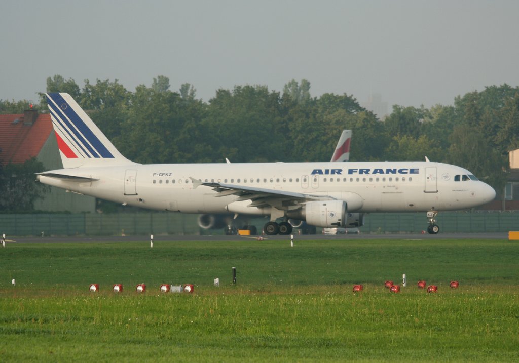 Air France A 320-214 F-GFKZ kurz vor dem Start in Berlin-Tegel am 13.08.2011