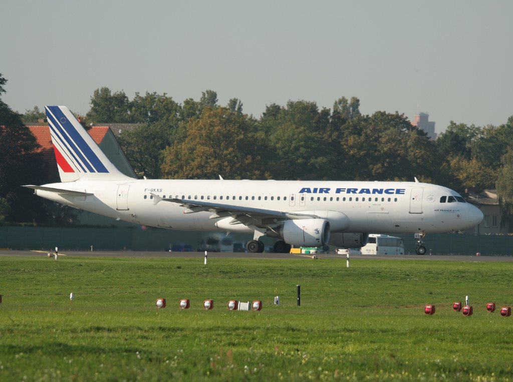 Air France A 320-214 F-GKXS kurz vor dem Start in Berlin-Tegel am 24.09.2011