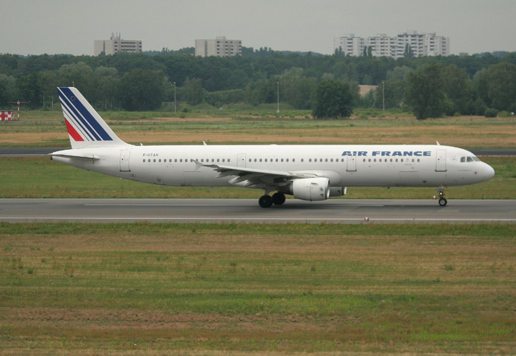 Air France A 321-212 F-GTAK beim Start in Berlin-Tegel am 03.07.2012