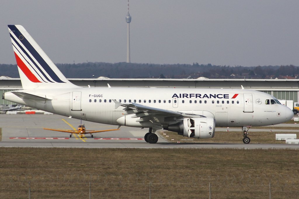 Air France 
Airbus A318-111
F-GUGC 
STR Stuttgart [Echterdingen], Germany
26.02.11