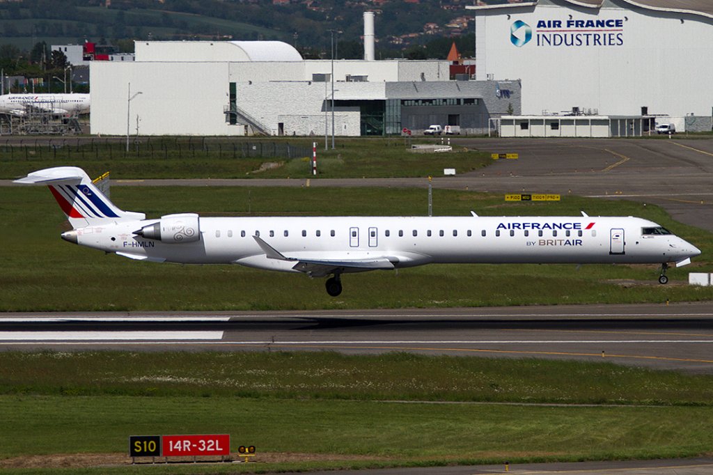 Air France - Brit Air, F-HMLN, Bombardier, CRJ-1000, 09.05.2012, TLS, Toulouse, France 



