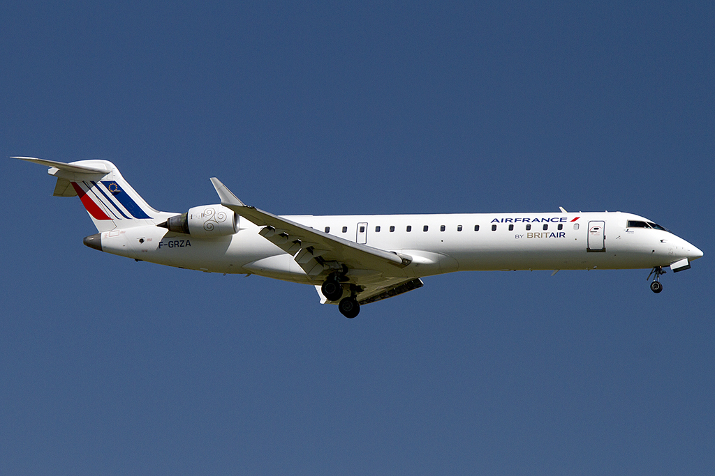 Air France - Brit Air, F-GRZA, Bombardier, CRJ-700, 18.08.2012, CDG, Paris, France




