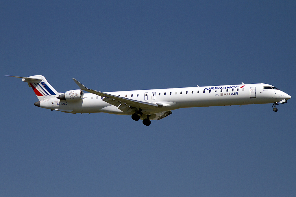 Air France - Brit Air, F-HMLD, Bombardier, CRJ-1000ER, 18.08.2012, CDG, Paris, France




