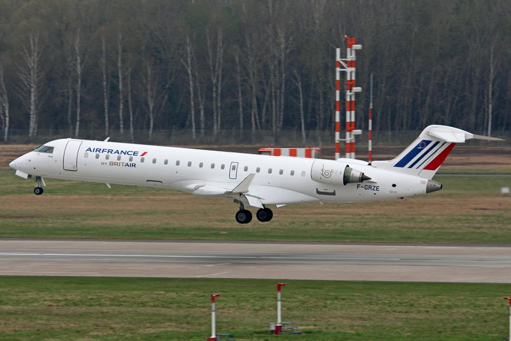 Air France (Brit Air) Canadair Regional Jet CRJ-702 F-GRZE, aufgenommen am 22.4.2013