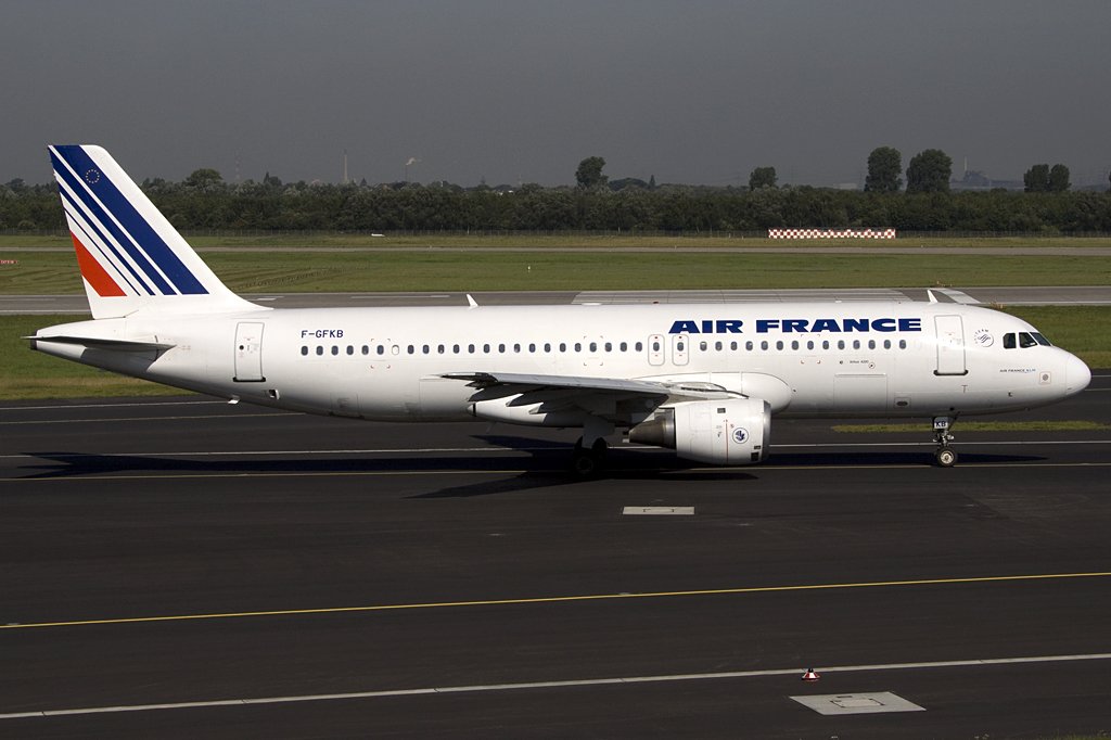 Air France, F-GFKB, Airbus, A320-111, 26.08.2009, DUS, Duesseldorf, Germany 

