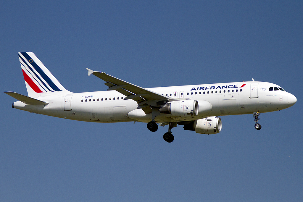 Air France, F-GJVB, Airbus, A320-211, 18.08.2012, CDG, Paris, France 



