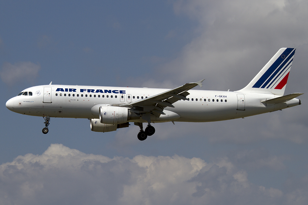 Air France, F-GKXH, Airbus, A320-214, 10.09.2010, BCN, Barcelona, Spain 




