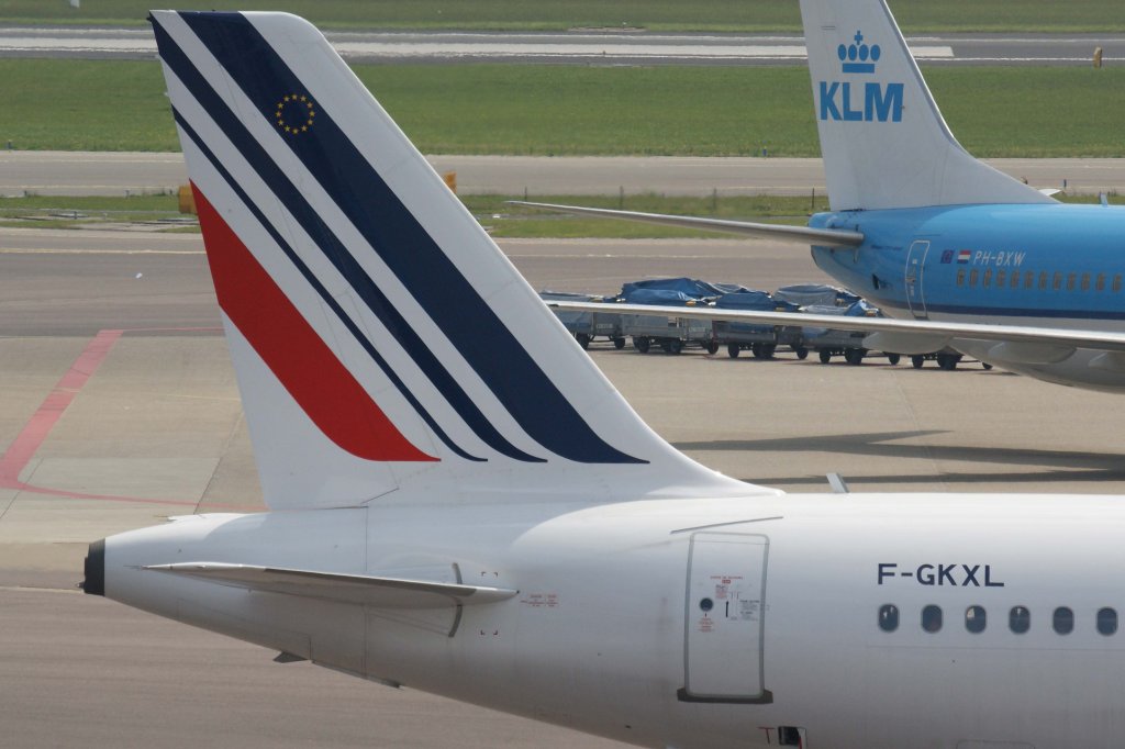 Air France, F-GKXL, Airbus, A 320-200 (Seitenleitwerk/Tail ~ neue AirFrance-Lackierung), 25.05.2012, AMS-EHAM, Amsterdam (Schiphol), Niederlande 