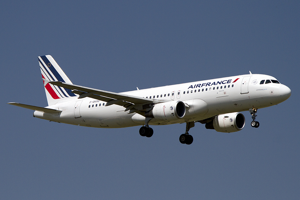 Air France, F-GKXU, Airbus, A320-214, 18.08.2012, CDG, Paris, France 



