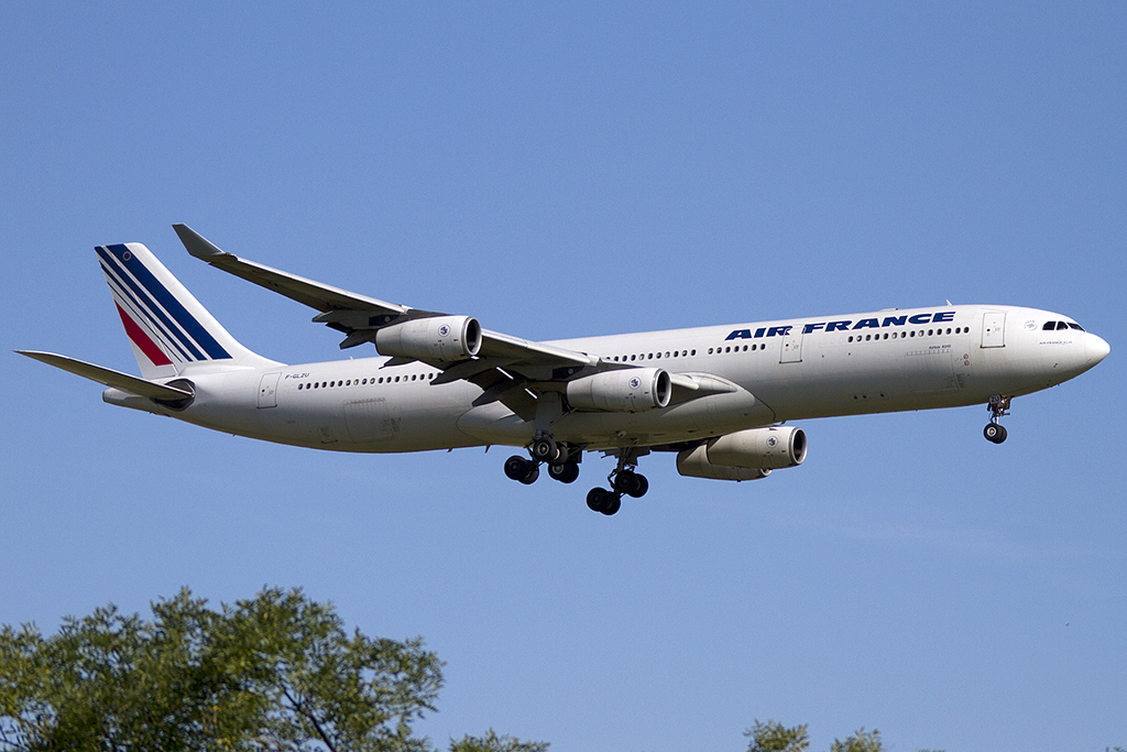 Air France, F-GLZU, Airbus, A340-313X, 18.08.2012, CDG, Paris, France




