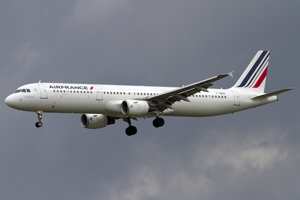 Air France, F-GMZD, Airbus, A321-211, 28.08.2010, CDG, Paris, France 

