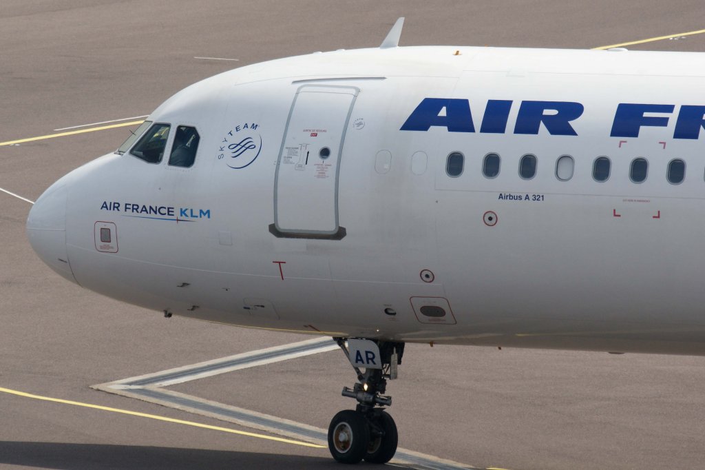 Air France, F-GTAR, Airbus, A 321-200 (Bug/Nose), 25.05.2012, AMS-EHAM, Amsterdam (Schiphol), Niederlande 