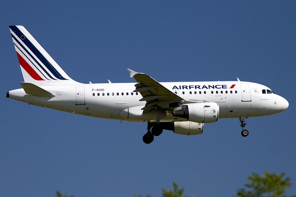 Air France, F-GUGI, Airbus, A318-111, 18.08.2012, CDG, Paris, France 



