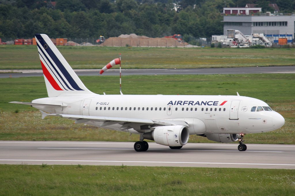 Air France, F-GUGJ, Airbus, A 318-100 (neue AF-Lkrg.), 11.08.2012, DUS-EDDL, Dsseldorf, Germany 

