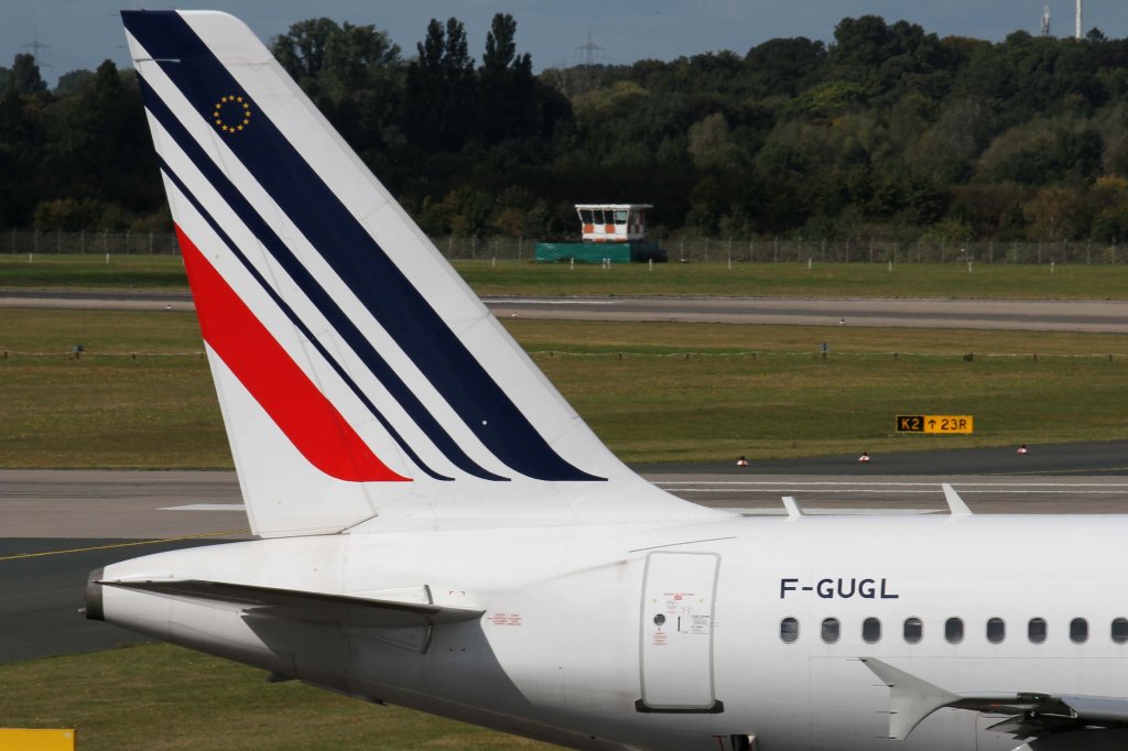 Air France, F-GUGL, Airbus, A 318-100 (neue AF-Lackierung ~ Seitenleitwerk/Tail), 22.09.2012, DUS-EDDL, Dsseldorf, Germany

