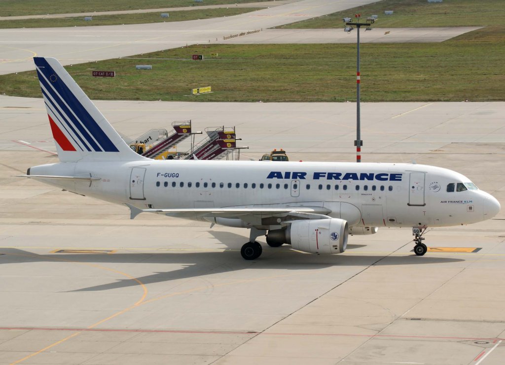Air France, F-GUGQ, Airbus A 318-100, 2009.09.25, STR, Stuttgart, Germany