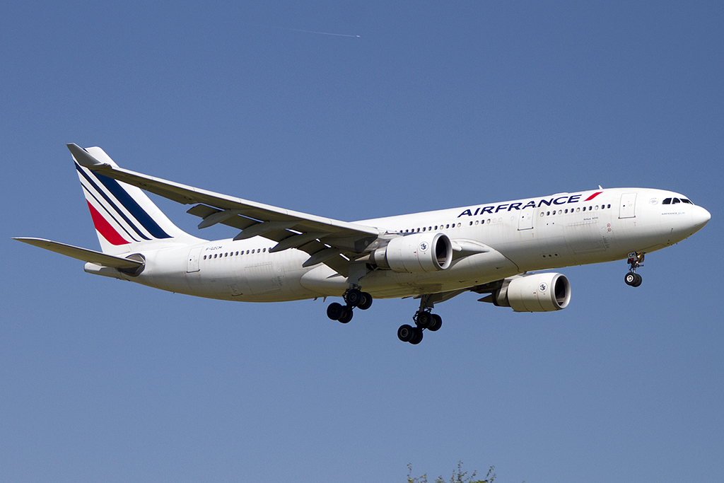 Air France, F-GZCM, Airbus, A330-202, 18.08.2012, CDG, Paris, France




