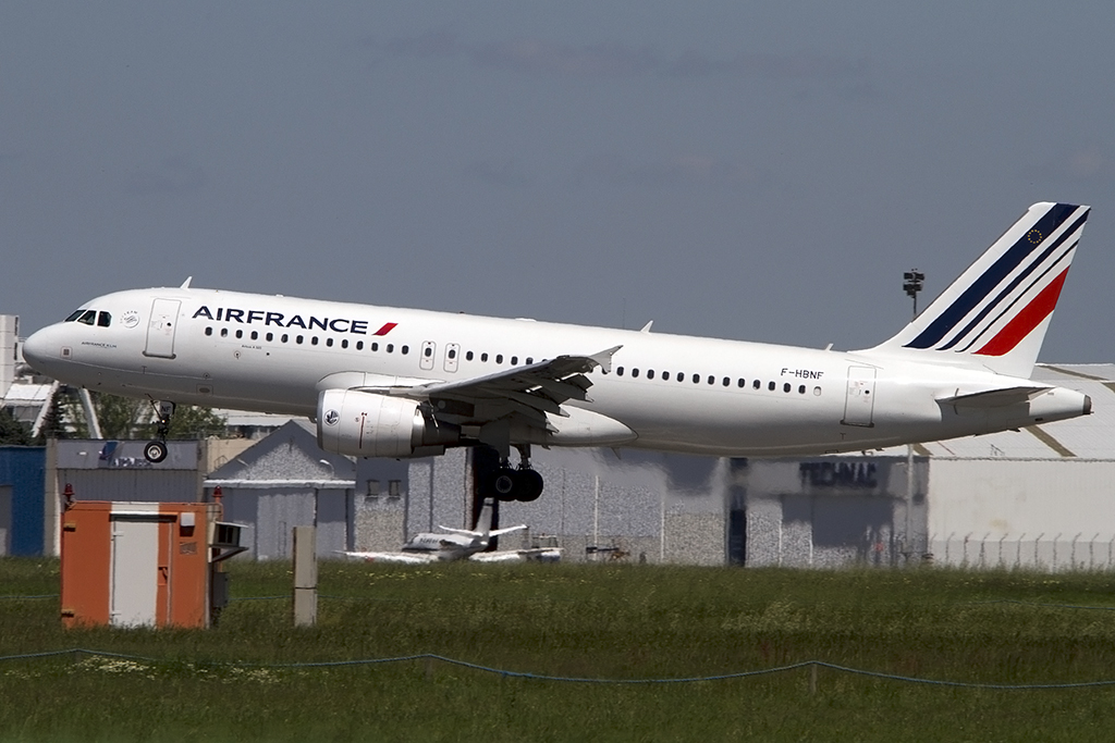 Air France, F-HBNF, Airbus, A320-214, 06.05.2013, TLS, Toulouse, France 


