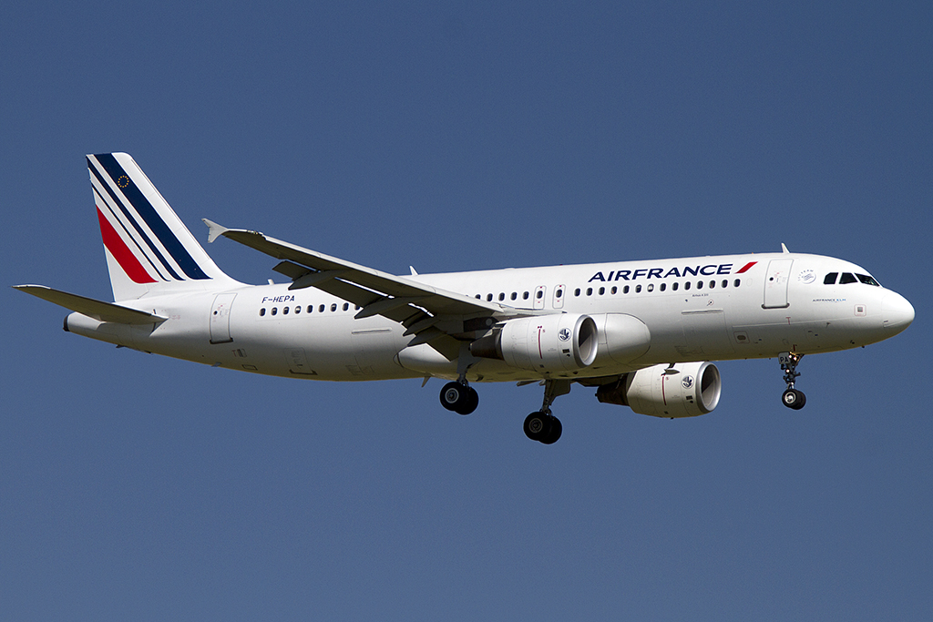 Air France, F-HEPA, Airbus, A320-214, 18.08.2012, CDG, Paris, France 


