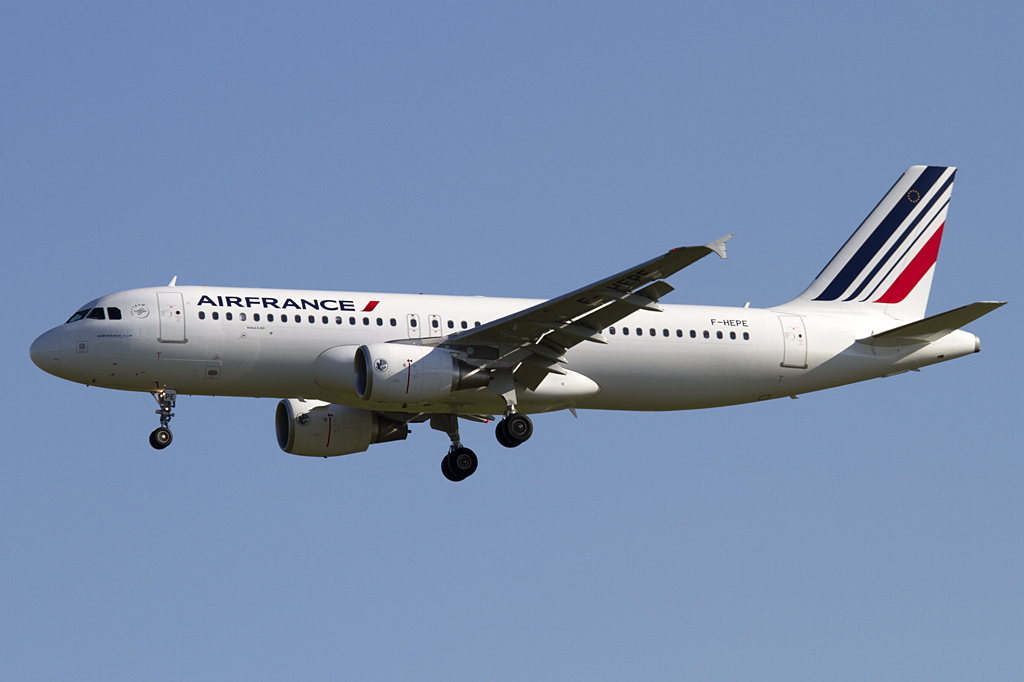 Air France, F-HEPE, Airbus, A320-214, 28.08.2010, CDG, Paris, France 

