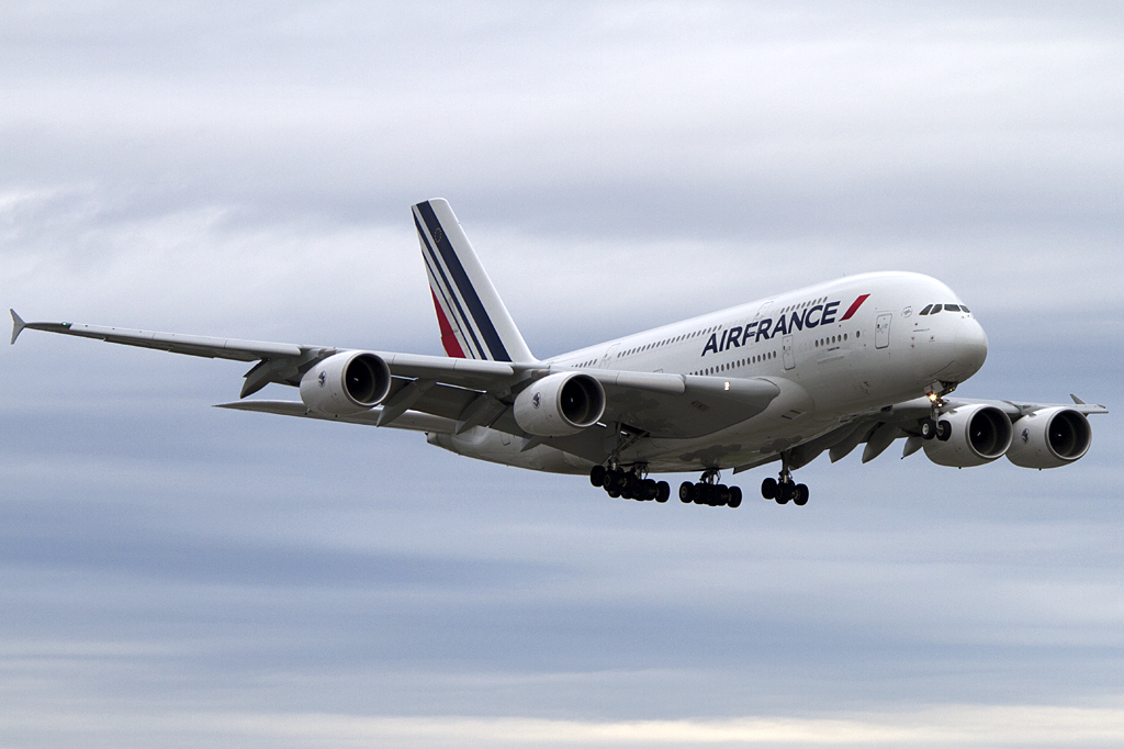 Air France, F-HPJE, Airbus, A380-861, 24.08.2011, YUL, Montreal, Canada 





