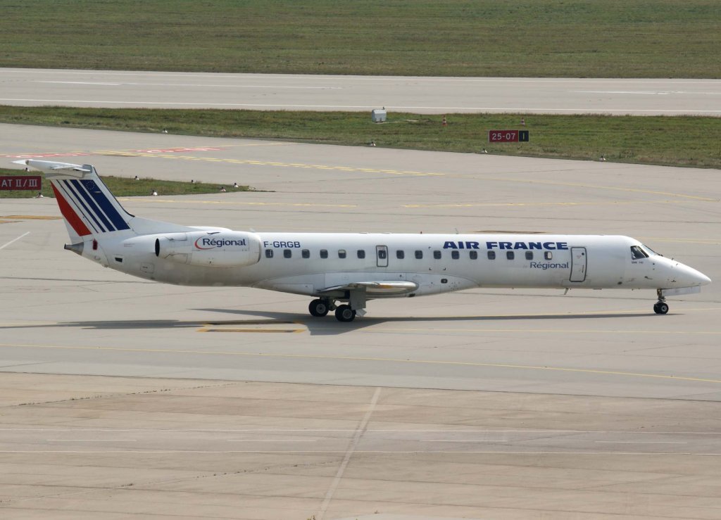 Air France Regional, F-GRGB, Embraer RJ-145 EU, 2009.09.25, STR, Stuttgart, Germany