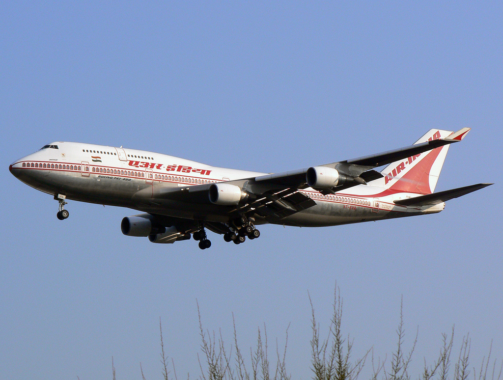Air India B747-400 VT-EVA im Anflug auf 25L in FRA / EDDF / Frankfurt am 23.09.2007