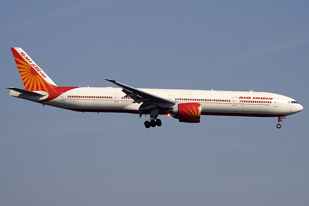 Air India, VT-ALO, Boeing, B777-337ER, 24.04.2010, FRA, Frankfurt, Germany 


