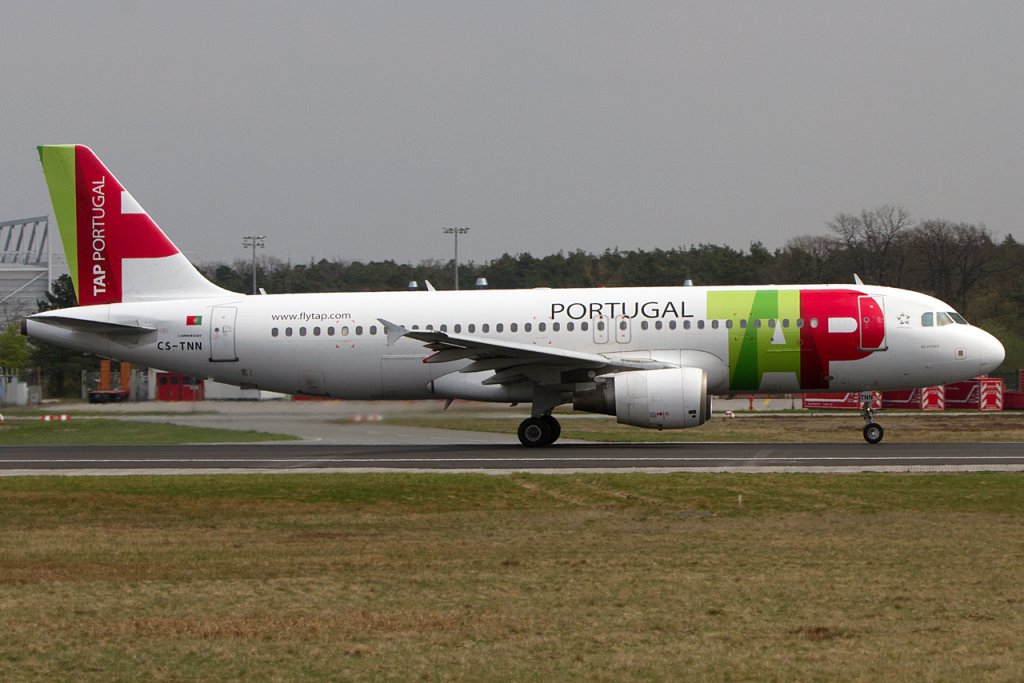 Air Portugal, CS-TNN, Airbus, A320-214, 14.04.2012, FRA, Frankfurt, Germany





