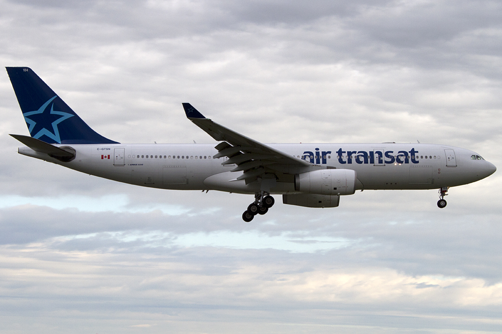 Air Transat, C-GTSN, Airbus, A330-243, 24.08.2011, YUL, Montreal, Canada 



