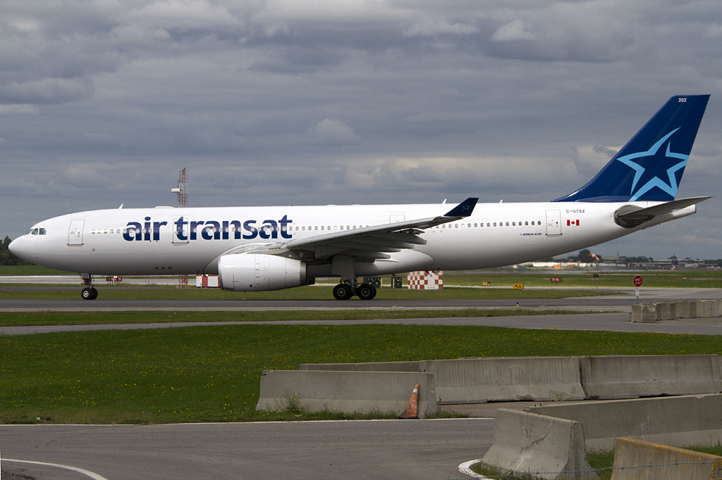 Air Transat, C-GTSZ, Airbus, A330-243, 06.09.2011, YUL, Montreal, Canada 






